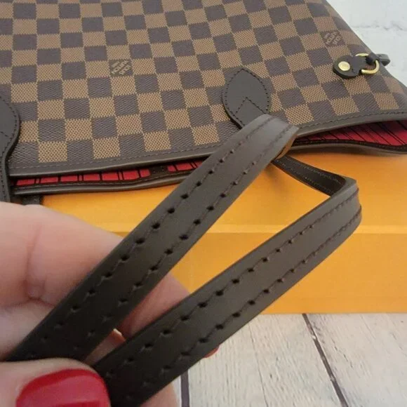 ❌❌ SOLD ❌❌ Louis Vuitton Neverfull GM in Damier Ebene (no pouch) - Picture 13 of 15